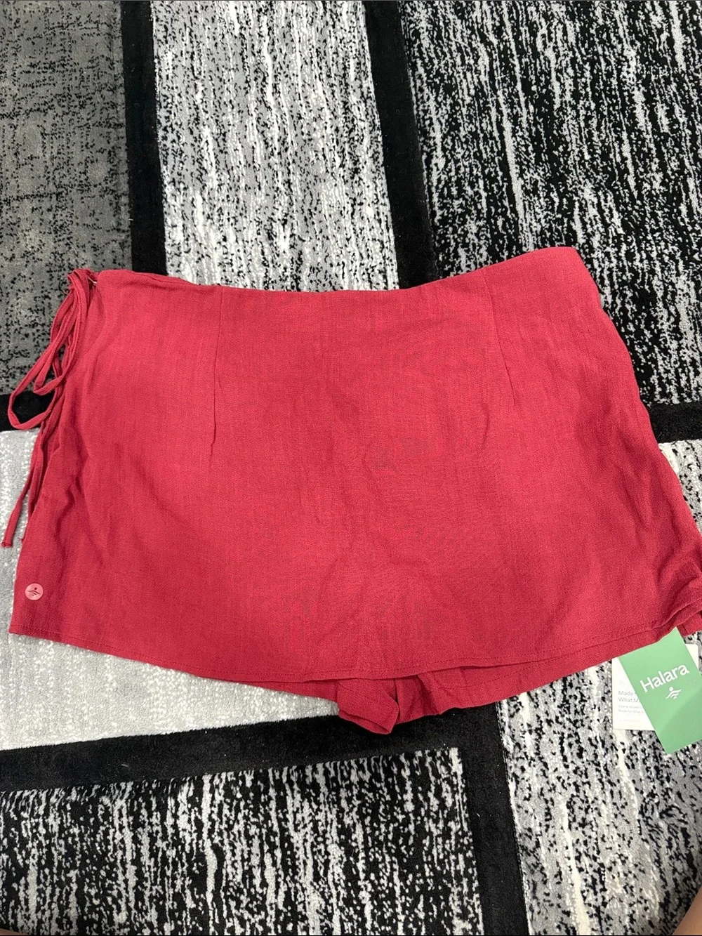 HALARA Red Women’s Linen-Blend Skort with Front Flap Pockets